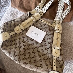 Aunthentic gucci pelham bag